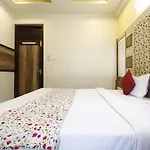 Hotel Chandra Vilas