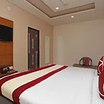 Collection O 10249 Hotel Gurukripa