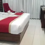 Rajlaxmi Hotel - Free Airport Pickup And Drop