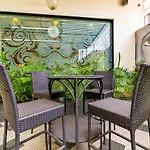 Fabhotel Radiant Star Lalkothi