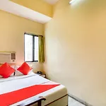 Oyo 72203 Hotel Shrinath