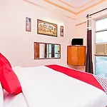 Hotel Apoorva Dlx