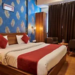 The Sarai, Hotel