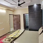 Osho Villa Pg Monthly Paying Guest For Girls & Boys