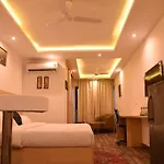Luxurious Service Apartment By Tripideas
