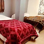 Hotel O Dev Mansarovar