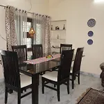 Luxurious 3Bhk Urban Retreat Homestay