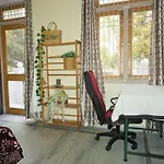 Luxurious 3 Bhk Independent Cozy Corner Homestay