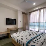 C\'Est La Vie Boutique Apartments By Le Pension Stays