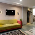 C\'Est La Vie Boutique Apartments By Le Pension Stays