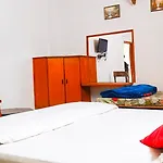 Hotel Apoorva Dlx