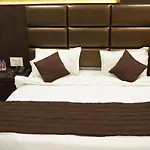 Raas Mahal-Hotel In Jaipur Near Tourist Places