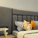 Viu\'S Villa