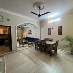 Saacha House