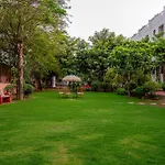 Nine Palms Resort