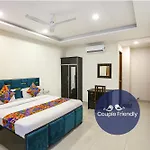 Fabhotel Shiv Rachna