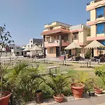 Hotel Maharani Resorts