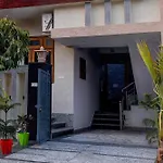 Hotel O Luxury Inn - 2