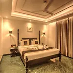 Foxoso Fiori Hotel