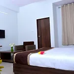Oyo 6697 Hotel Green Lemon