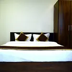Oyo 6697 Hotel Green Lemon
