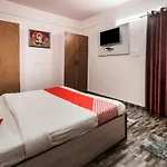 Oyo 23553 Padamgarh Residency
