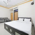 Spot On 38085 Hotel Amer Palace