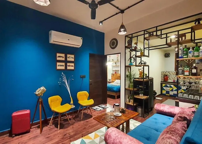 Vintage House... By “Ven A Casa - Home Stays”