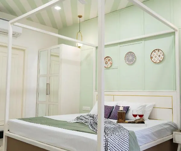 Luxury And Elegance With 2 Bedroom Apartment In Central Jaipur
