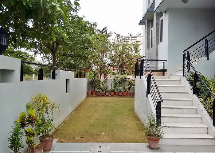 Starboard Guest House
