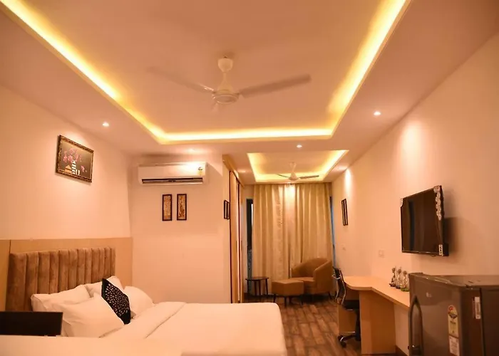 Luxurious Service Apartment By Tripideas