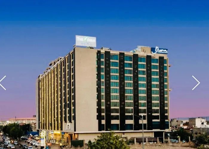 Pink Hotel Grand Anukampa