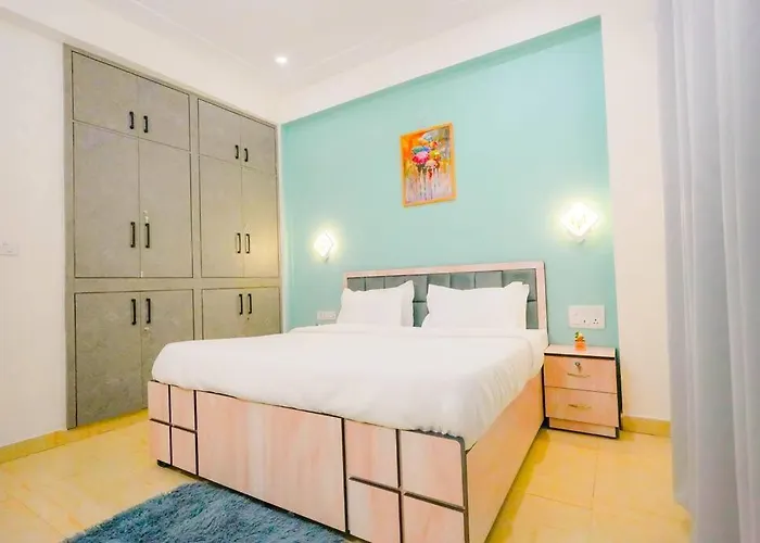 Sky Port Bhk Apt Netflix Prime Wi-Fi Rooftop