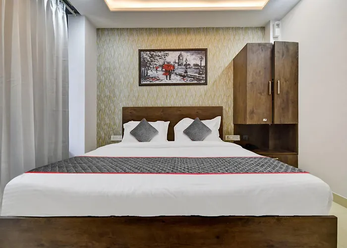 Hotel O Priyaj