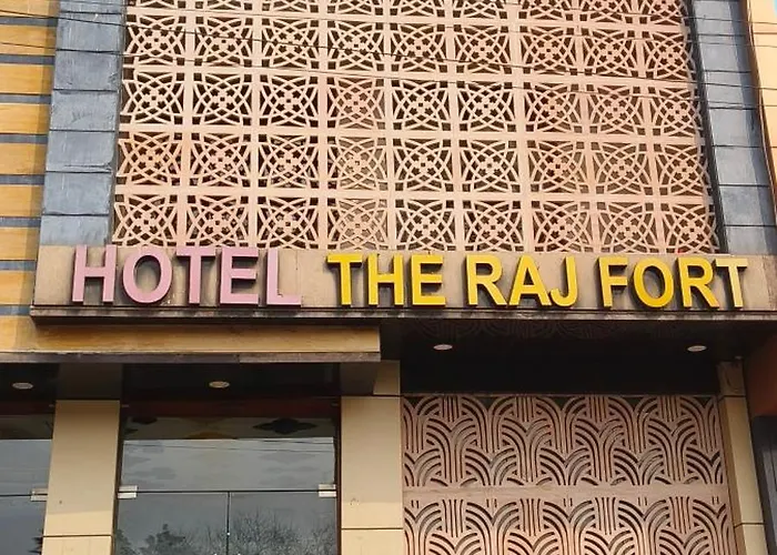 Hotel The Raj Fort