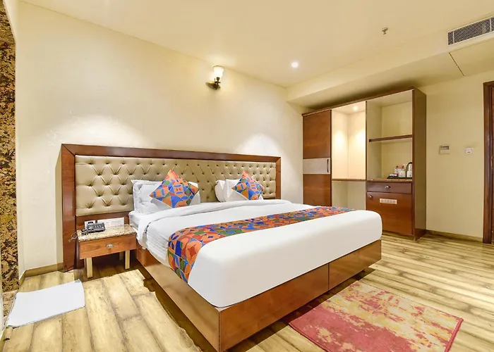 Fabhotel Jaipur Luxe