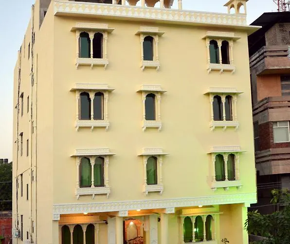 Hotel Grande Residency