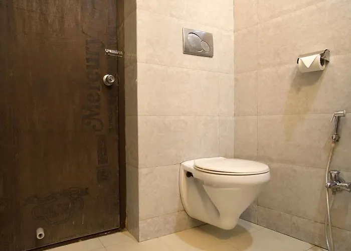Oyo Rooms Bani Park Bhrigu Marg