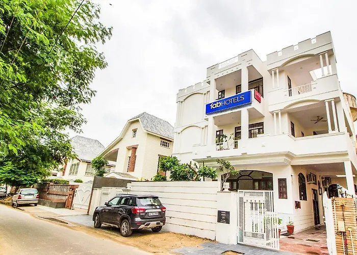 Fabhotel Jaipur Villa