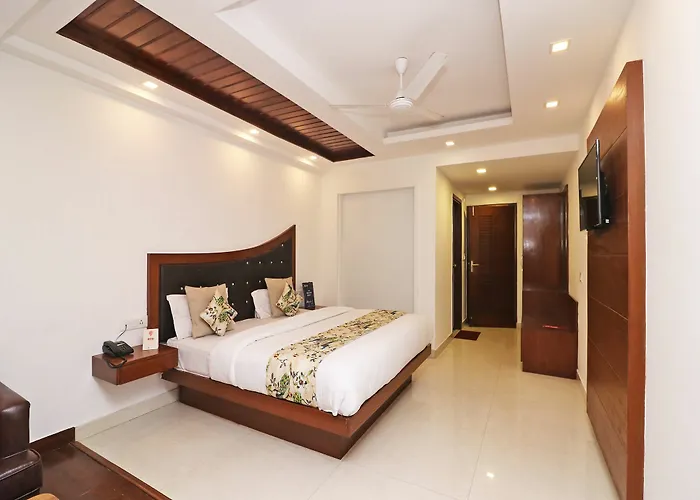 Oyo 17070 Varindavan Resort