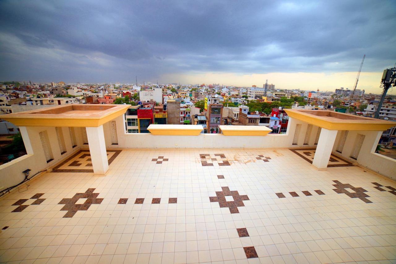 Legacy Hotel 3*