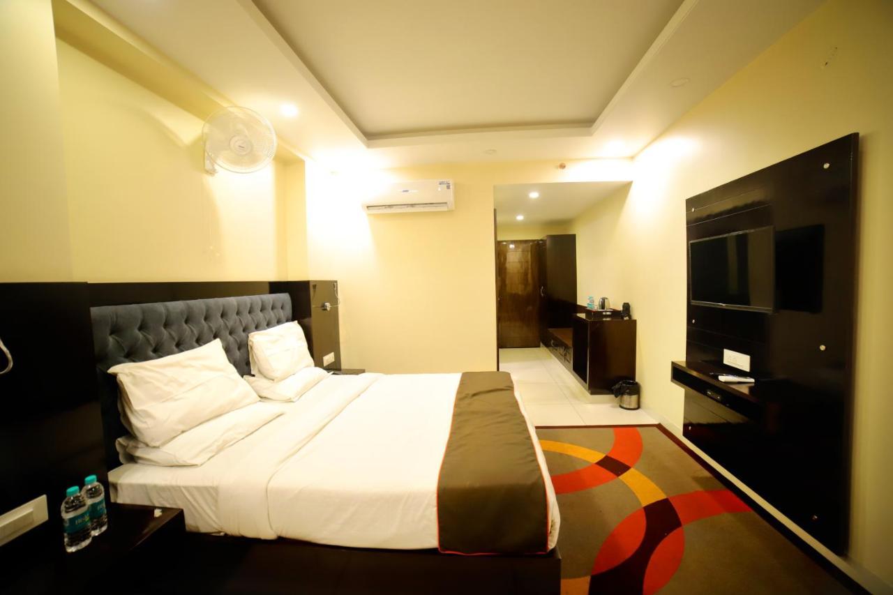 Legacy Hotel 3*