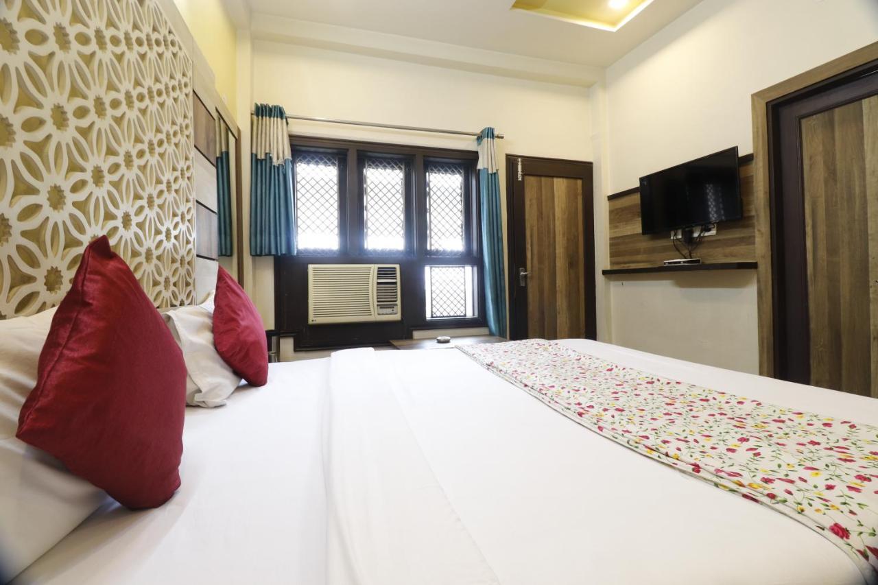 Hotel Chandra Vilas 2*