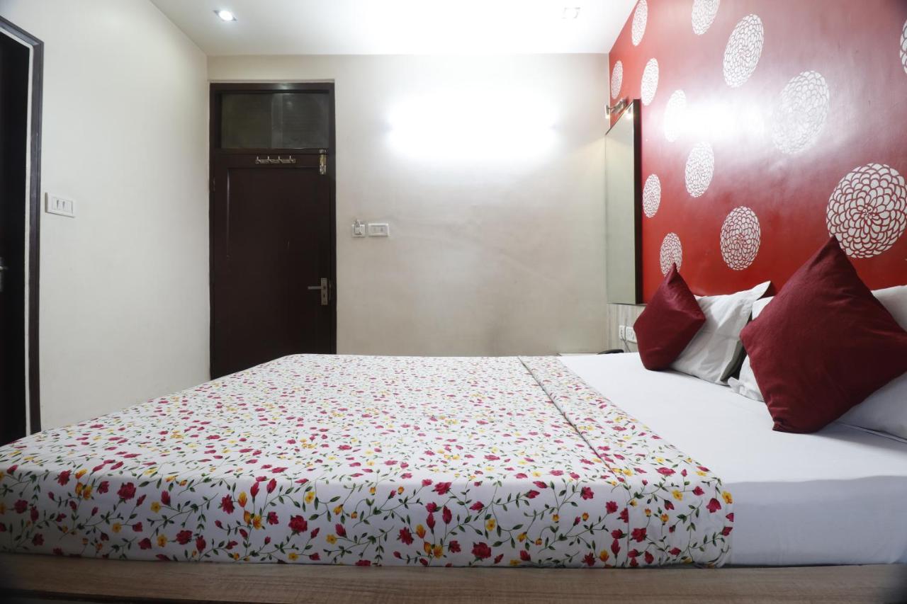 Hotel Chandra Vilas 2*
