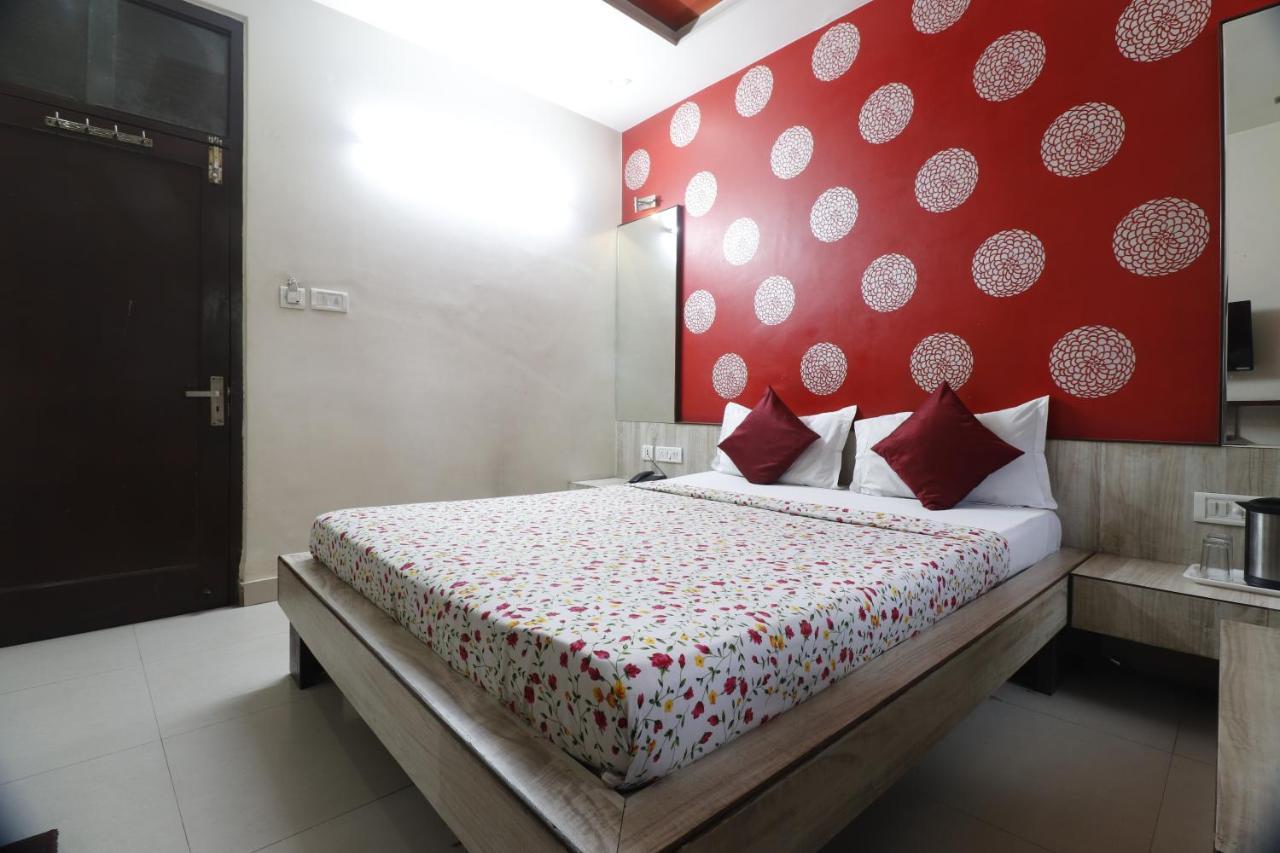Hotel Chandra Vilas 2*