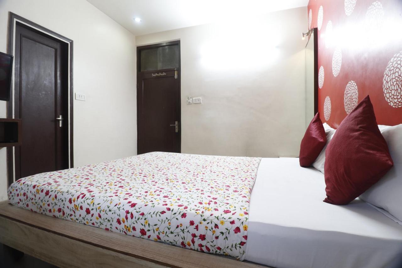 Hotel Chandra Vilas 2*