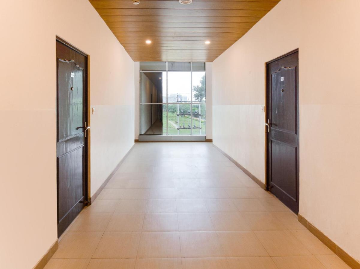 Hotel Collection O 62269 Elegant 3*
