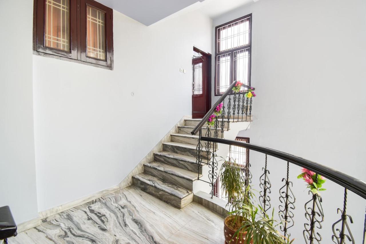 Oyo 6179 Aarjee Crescent 3* Jaipur