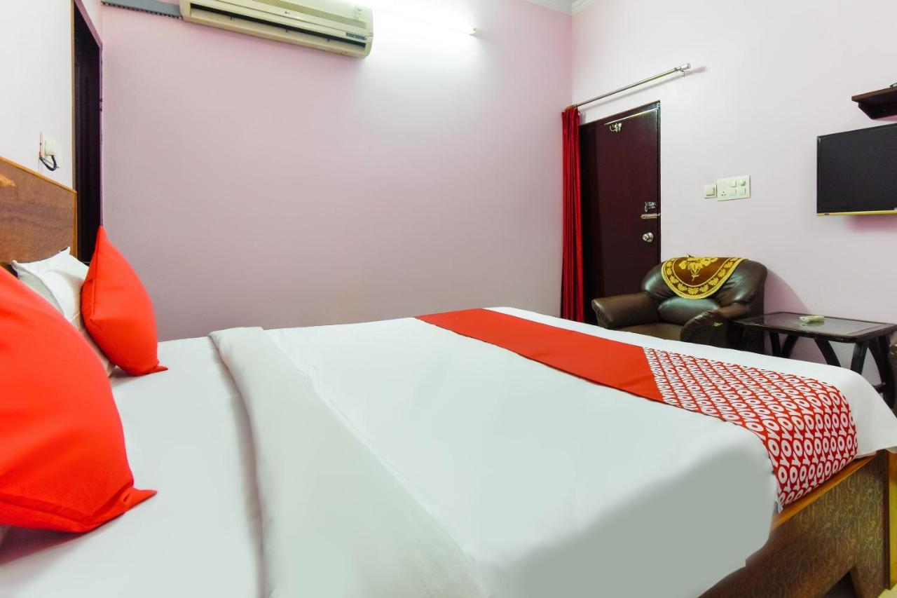 Hotel Oyo 6179 Aarjee Crescent 3*