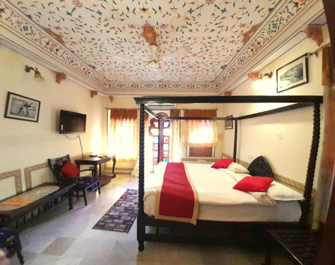 Hotel Sajjan Niwas 3*